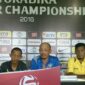 Pelatih Persegres Lestiadi saat Press release di Stadion Petrokimia Gresik, Jumat (6/5/2016) dalam rangka persiapan laga Sabtu Malam. (foto: Efendi/kabargresik)