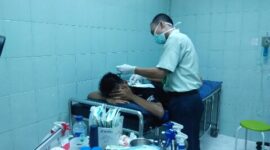 Akhmad Ifal Alfarisi (15Tth) warga Sidorukun Gresik korban ricuh suporter saat dirawat di RS Petrokimia Gresik. (Tokoh/kabargresik.com)