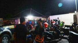 Para Pekerja PT Citra Abadi Bosco Manyar Gresik protes kepada pihak management karena THR tyang didapat hanya 75 ribu.