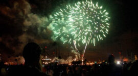 Suasana malam tahun baru (foto: Republika/Dok)