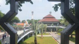 Alun-alun Gresik setelah direnovasi. (foto:istimewah)