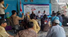 suasana klarifikasi pihak penyeleanggara ritual pernikahan manusia dengan kambing yang dihadiri kepala desa Jogodalu, Camat Benjeng dan Ketua MUI Benjeng dan Balongpanggang. (foto: Istimewah)