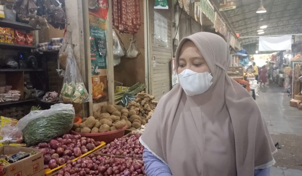 Intan Pembeli Cabe