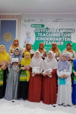 PDNA Gresik Gelar Workshop Joyful Learning, Guru TK Antusias Belajar Teknik Bercerita
