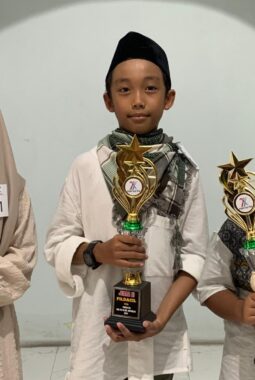 Perdana Tampil di PENTAS PAI 2025, SD Muhammadiyah 1 Driyorejo Sabet 3 Juara