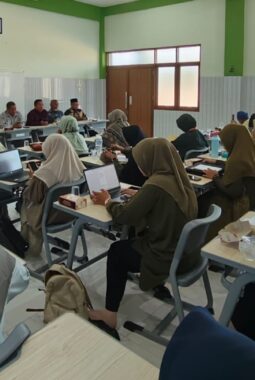 Sambut Tahun Ajaran 2025/2026, Guru dan Karyawan SD Almadany Dapat Suntikan Semangat Baru
