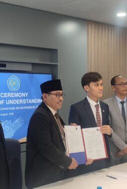 UMG Teken MoU Internasional dengan FPT University Vietnam