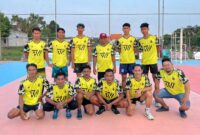 klub Voli RW 1 Serah berfoto sebelum bertanding