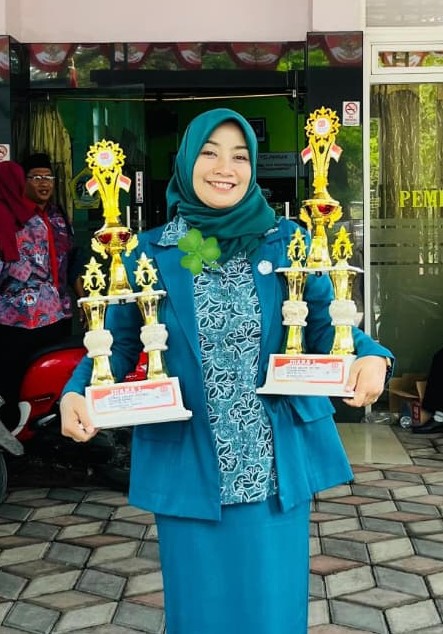 Gerak jalan Wadeng Sidayu 2025 PKK  Dan Kartar Kauman  Sidayu mendapat juara 1.