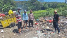 Satuni, ibu rumah tangga asal Kebomas, tewas tenggelam di telaga saat buang sampah. Polisi nyatakan murni kecelakaan.