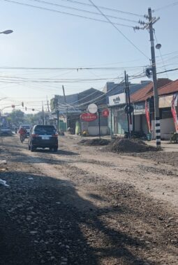 Perbaikan Jalan Brotonegoro Capai 40 Persen