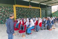 70 pelajar Gresik antusias ikuti pelatihan menulis cerpen fiksi pendek untuk meningkatkan literasi melalui Gerakan 1000 Anak Menulis.