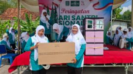 Sebanyak 600 kader Fatayat NU Dukun semarakkan Hari Santri 2025 dengan senam sehat, jalan santai, dan silaturahmi antar ranting se-Kecamatan Dukun.