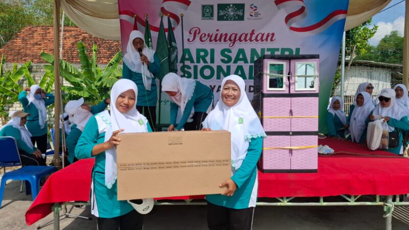 Sebanyak 600 kader Fatayat NU Dukun semarakkan Hari Santri 2025 dengan senam sehat, jalan santai, dan silaturahmi antar ranting se-Kecamatan Dukun.