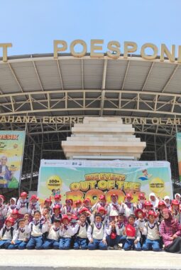 Puluhan Siswa SD Almadany Menyulut Api Cinta Literasi di WEP