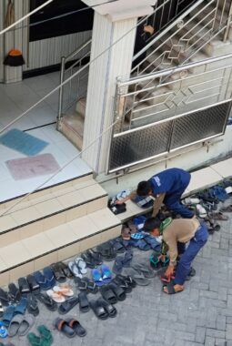 Ketika Ketua PDS SD Almadany Jadi Teladan bagi Kawan-kawannya