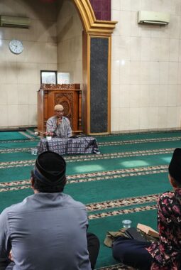 Makmurkan Masjid Al Furqon, Takmir-PRM Legundi Gelar Pengajian Ahad Pagi dengan Muhasabah Diri