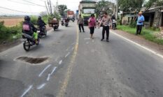 Motor Tabrak Truk di Cerme, Warga Tuban Tewas di Tempat