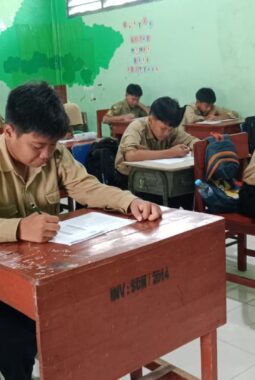 Asah Kemampuan Sains, SD Muhammadiyah Benjeng Ikuti International Kangaroo Science Contest