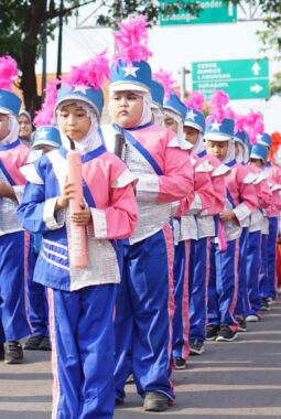 Pawai MTQ ke-5 Muhammadiyah Gresik Disemarakkan dengan Drum Band dan Bazar Aneka Produk UMKM