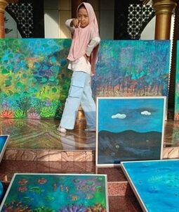 Luar Biasa, Siswa SD Al Islam Cerme Aisyah Hilya Pameran Tunggal di Galeri Merah Putih Surabaya