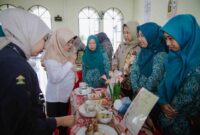 Sebanyak 65 ibu di sekitar wilayah operasi Smelter PTFI Gresik mengikuti edukasi dan lomba kreasi MPASI berbasis pangan lokal,