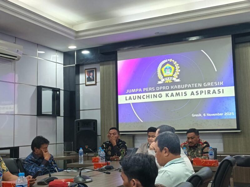 DPRD Gresik meluncurkan program “Kamis Aspirasi” sebagai wadah aduan cepat masyarakat terkait persoalan layanan publik.