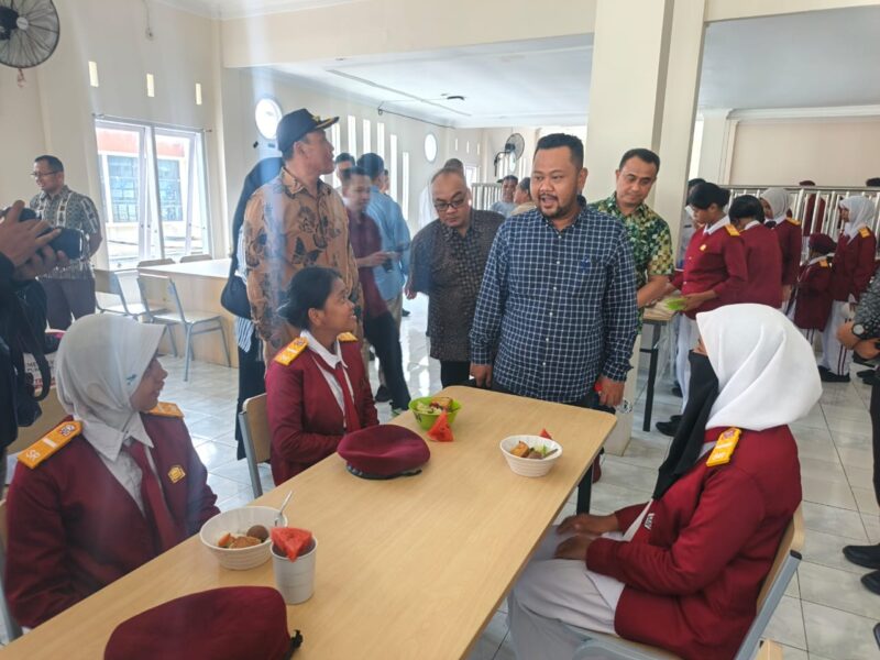 Bupati Gresik Fandi Akhmad Yani memimpin studi komparasi ke Sekolah Rakyat Terintegrasi 45 Semarang untuk menyiapkan pembangunan SRT di Sidayu, 
