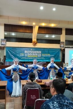 Penari Spemutu Gresik Curi Perhatian di Musda DKG