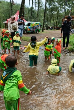 Konsep Bahagia Itu Sederhana, Inilah Kegembiraan ‘Outdoor Adventure’ Pandu Tunas Athfal KB – TK Aisyiyah 49 Griya Kencana