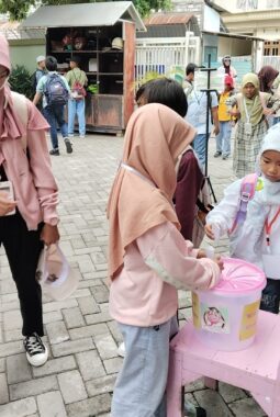 Murid SD Almadany Mulai Kumpulkan Donasi Kemanusiaan untuk Korban Bencana Sumatera