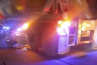 Kecelakaan di Jalan Raya Larangan Driyorejo Gresik menewaskan seorang pemotor usai menabrak truk parkir dan terlindas trailer.