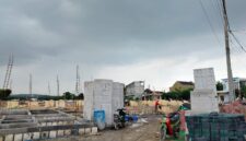 DCKPKP Gresik memaparkan capaian pembangunan 2025, mulai revitalisasi RTLH, reservoir air bersih, hingga proyek strategis Bawean.