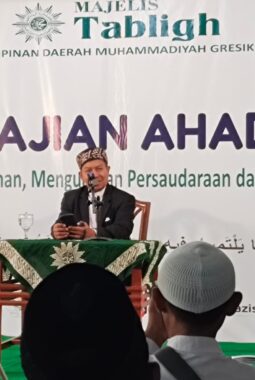 Di Pengajian Ahad Pagi PDM Gresik, Ustadz Jufri Bedah Ide Sesat Sekulerisme, Pluralisme, dan Liberalisme