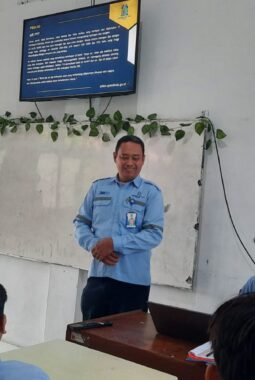 Jalankan Program Orang Tua Mengajar, Spemdalas Hadirkan Praktisi PDAM Giri Tirta