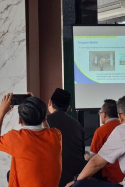 Upgrading Guru dan Karyawan Smamio Tekankan Fikih dan Akidah Islam