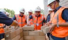 SIG Percepat Pemulihan Pasca Banjir Sumbar dengan Bata Interlock