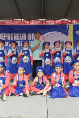 Jelang Ramadan, MI Muhammadiyah 4 Wotan Gelar Semarak ‘Entrepreneur Day’