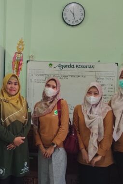 Sambut Puasa Ramadan, Puluhan Guru dan Karyawan SD Almadany Jalani Cek Kesehatan