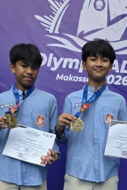 Duo Kelas 8 DTCP Spemdalas Sabet Emas Robotika di Panggung Nasional OlympiCAD VIII Makassar