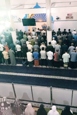 Qiyamul Lail 01.30 WIB, Jamaah Masjid At Taqwa Giri Membludak