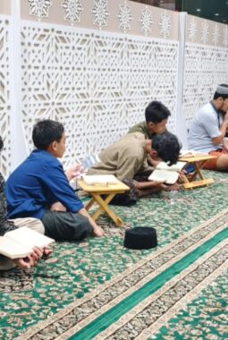 Spirit Optimalkan Ibadah Semangati Siswa Spemdalas Awali Iktikaf Ramadan
