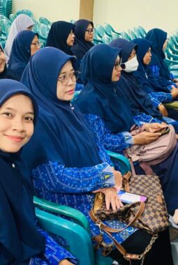 Tingkatkan Akidah dan Kepercayaan Muhammadiyah, Guru MTs Muhammadiyah 1 Dukun Ikuti Pengajian Ramadan