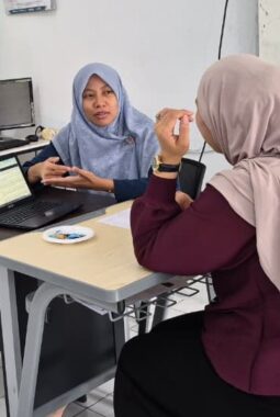 Konsultasi Hasil Belajar Digelar Hangat di SMP Muhammadiyah 12 GKB Gresik