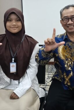 Siswa Spemdalas Azza Alzena Ukir Prestasi Nasional, Karya ‘Desir Pesisir Bandar Grisse’ Antarkan Jadi Juara