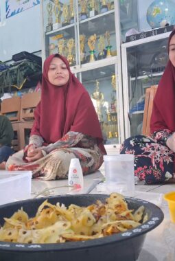 Inovatif! Siswa MATSAMULUH Sulap Limbah Kulit Nanas Jadi Body Scrub Ramah Lingkungan
