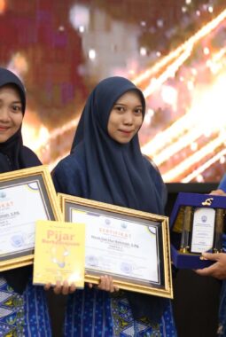 Guru MTs Muhammadiyah 1 Dukun Raih Juara 3 Ajang Cerita Praktik Pembelajaran Mendalam Tingkat Kabupaten Gresik