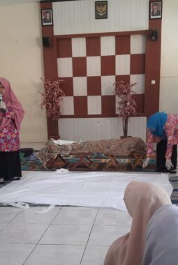 Bekali Lulusan, Spemupat Gelar Praktik Rawat Jenazah