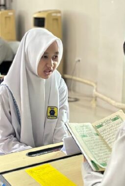 Bentuk Generasi Qurani dan Berprestasi, Smamio Gelar Munaqosyah Tahfidz