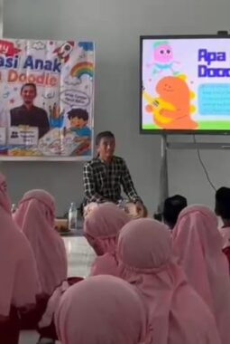 Mengintip Keseruan ‘Parents Day’ SD Al Islam: Tumpahkan Imajinasi lewat Coretan Doodle yang Kreatif